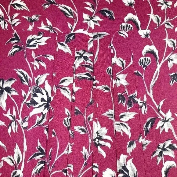 J. Jill Tunic Top Womens XS Burgundy Black Gray Floral Button Up Pleated Back - Picture 6 of 7